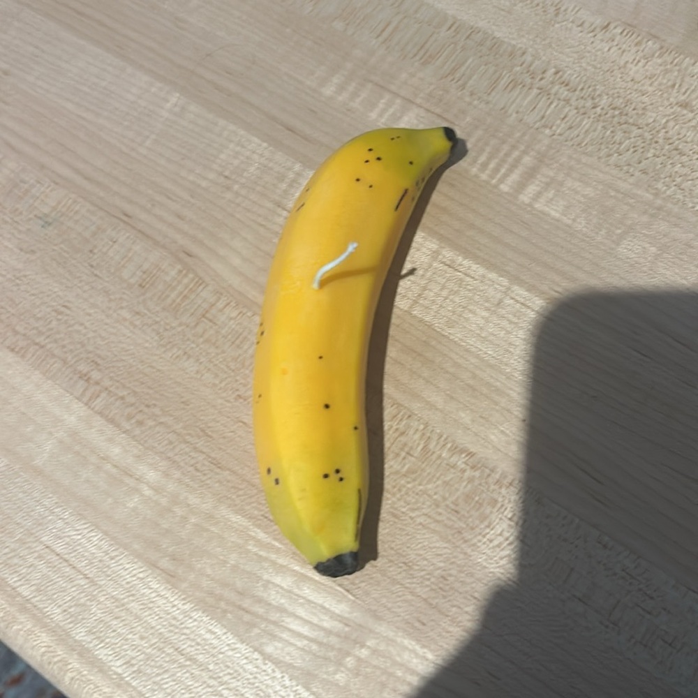 BANANA Candle - Picture 3 of 3
